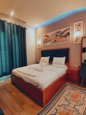 Golden Palace Suites